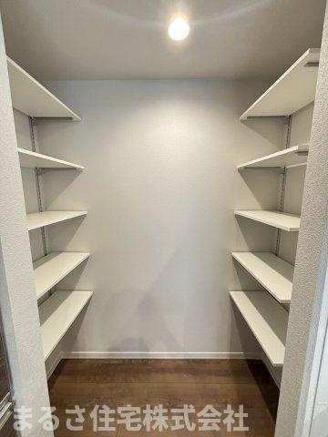 セキスイハイム施工　未入居戸建の収納