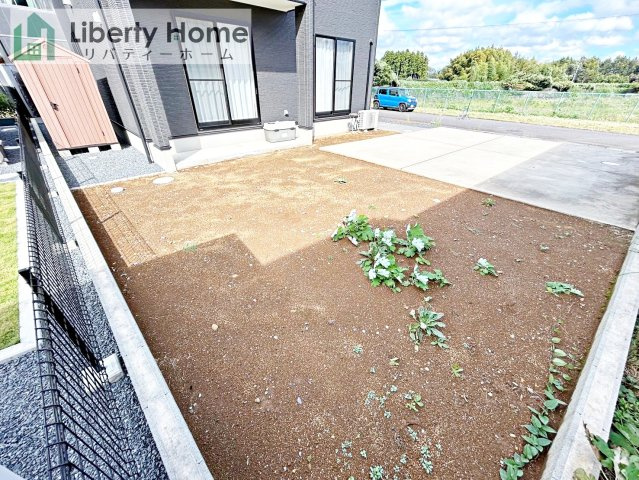 水戸市鯉淵町　中古戸建の庭