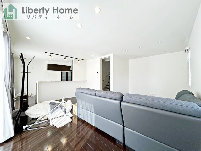 水戸市鯉淵町　中古戸建の居間・リビング