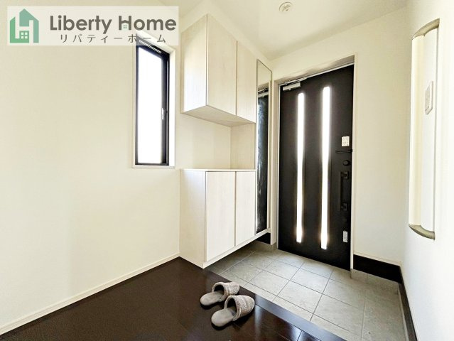 水戸市鯉淵町　中古戸建の玄関