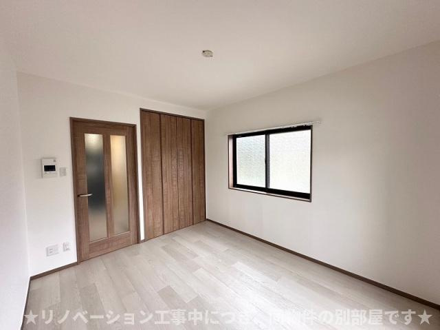 【居間・リビング】 | ロイヤルコンフォート六本松　★プライスホームなら初期費用が安い★