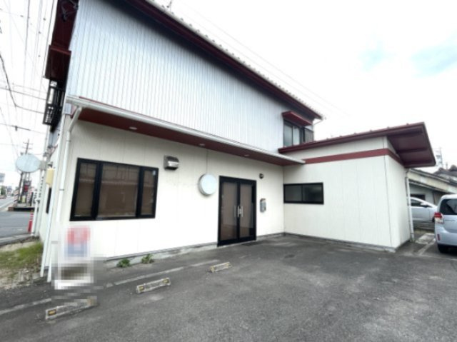 住吉町貸店舗の駐車場