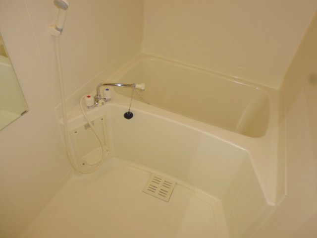 倉敷市福田町古新田のアパートの浴室