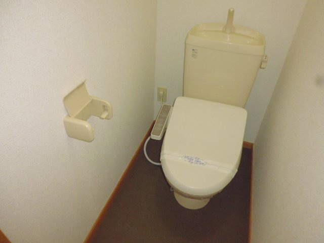 倉敷市福田町古新田のアパートのトイレ|温水洗浄便座