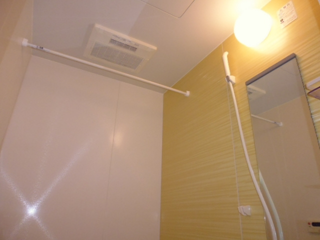 倉敷市東塚３丁目のアパートの浴室|浴室乾燥機