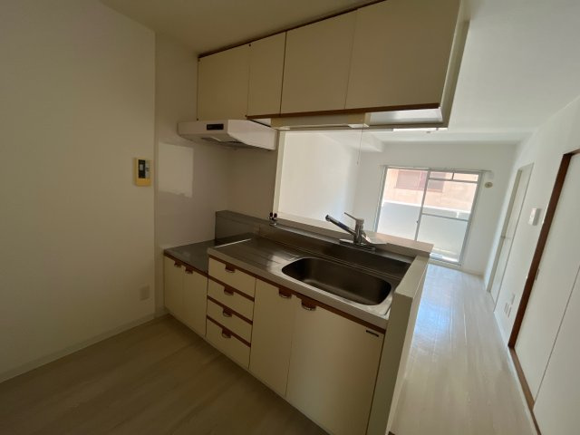 シャトー三和青山のキッチン