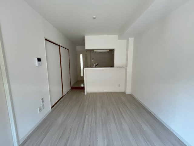 シャトー三和青山の居間・リビング