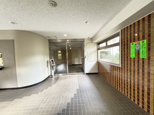 五反田南ハイツのエントランス