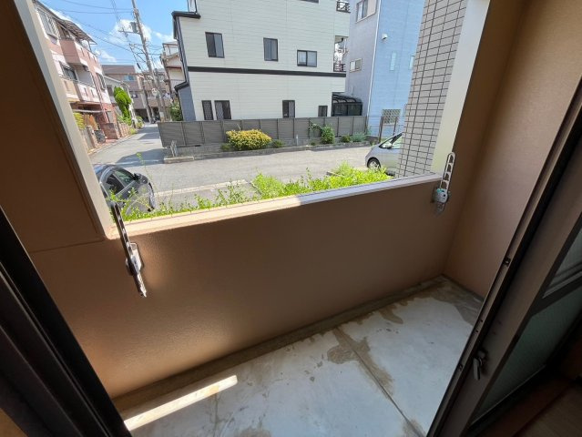 寝屋川市田井西町の賃貸マンションのバルコニー