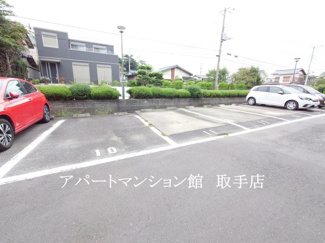 【駐車場】