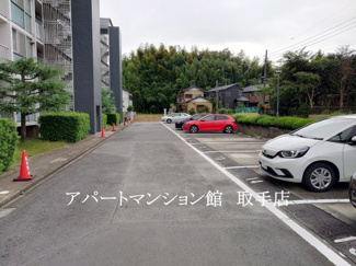 【駐車場】
