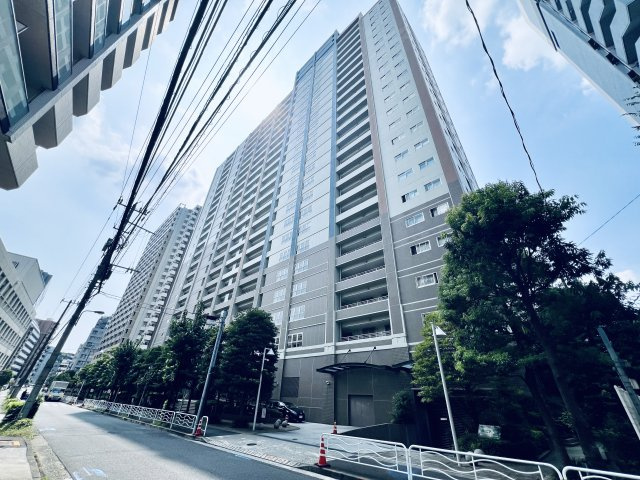 東京アインスリバーサイドタワーの外観