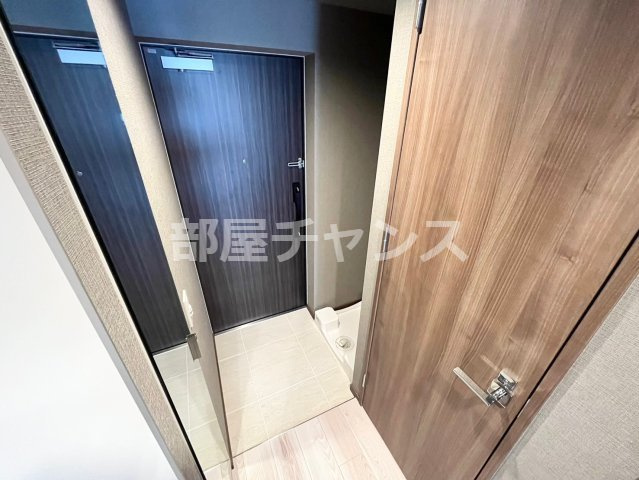メイクスWアート上前津Vの玄関