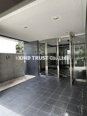 BIG MOGのエントランス|ゆとりのあるエントランスです