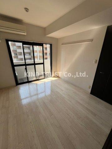 BIG MOGの居間・リビング|ゆったりとした居間です