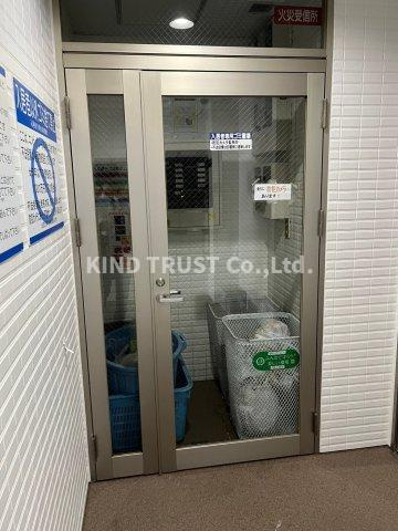 長柄エンビィハイツのエントランス|毎日通るエントランスはこのようになっています