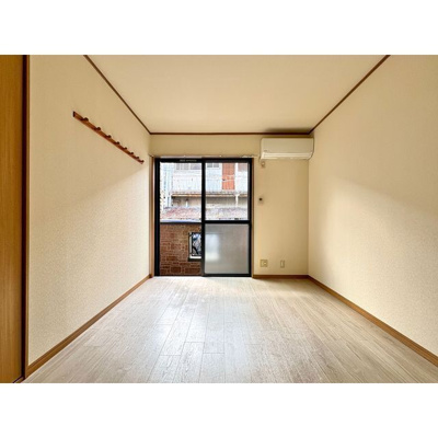 【居間・リビング】 | 洋室／モデルルーム写真