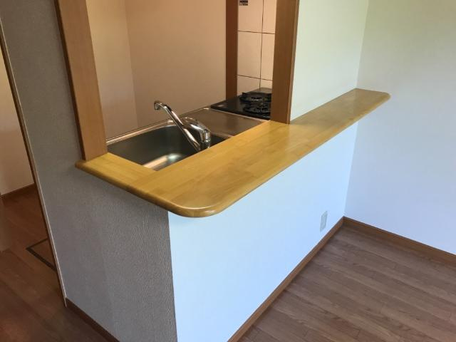 ファームハウス・ヒーローのキッチン|キッチン