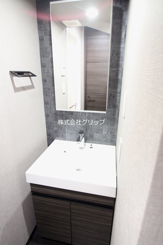 Le'a横濱コアフォートの独立洗面台