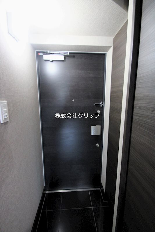 Le'a横濱コアフォートの玄関