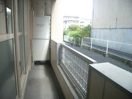 パレスさくらBのバルコニー|開放的で明るい空間を演出してくれるバルコニーです