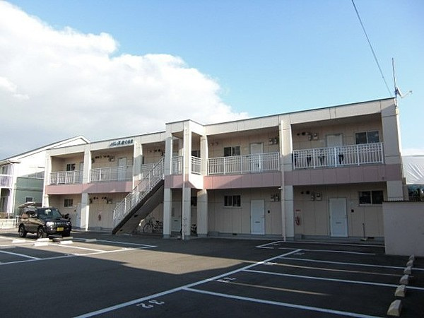 パレスさくらBの駐車場|駐車スペースもあります