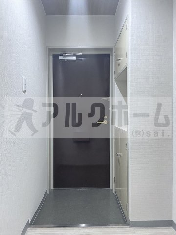 ハイグレード堅下の玄関