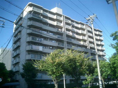 【外観】 | 昭和山コーポ２号棟 | 済生会泉尾病院の北側に建つマンションです♪
