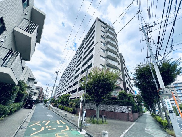 エムステージ・イースティアの外観