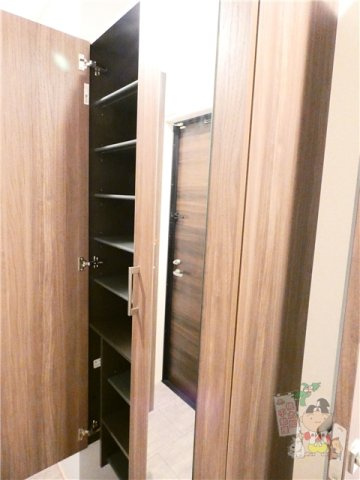 Ｄ－ＲＯＯＭ西長瀬の収納
