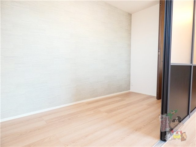 Ｄ－ＲＯＯＭ西長瀬の洋室