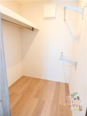 Ｄ－ＲＯＯＭ西長瀬の収納