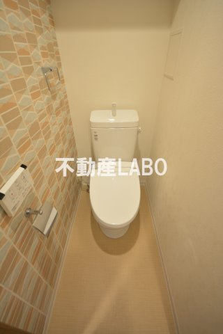 フォーリアライズ阿波座WESTのトイレ