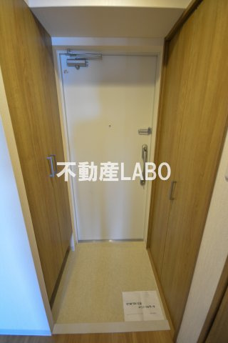 フォーリアライズ阿波座WESTの玄関