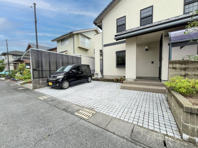 三本松借家の駐車場