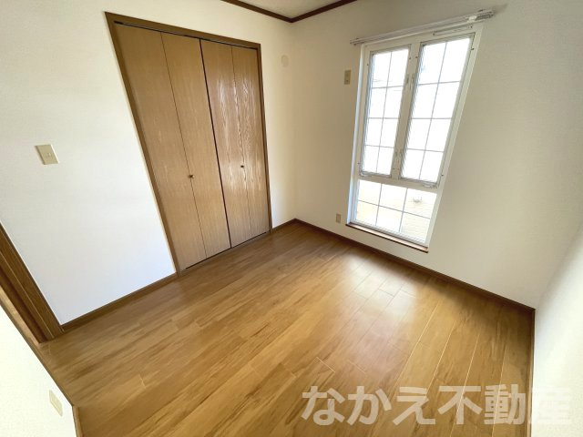 【寝室】 | 広くて明るい寝室