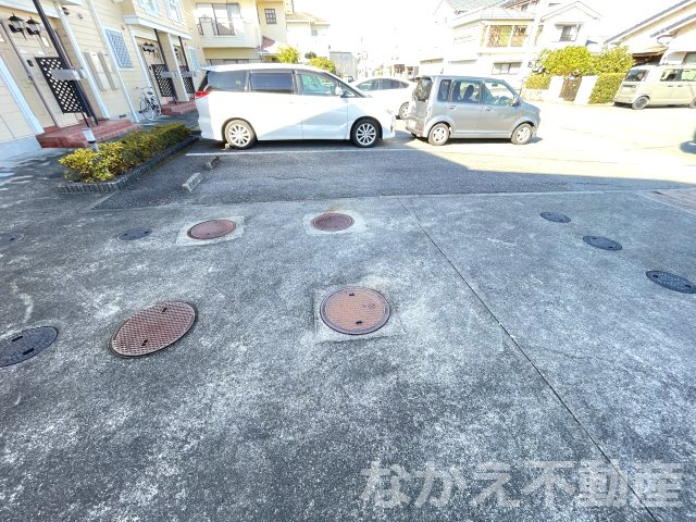 【駐車場】 | 駐車場に車を止められます
