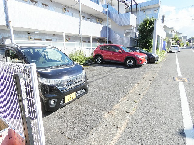 ソフィアステージ豊田の駐車場