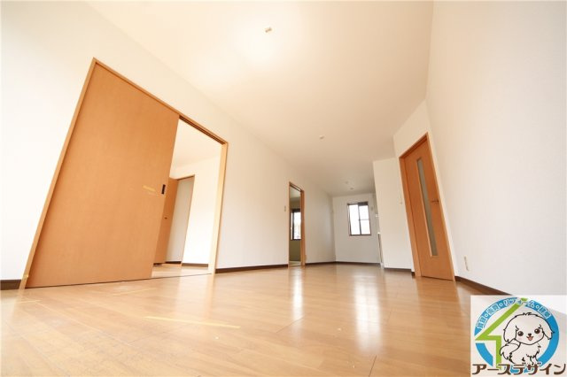 プリミエール一色Ⅱ