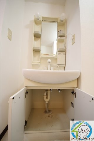 プリミエール一色Ⅱの洗面所