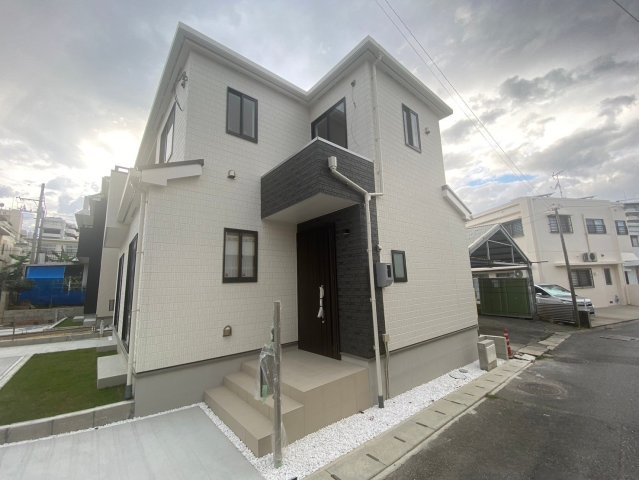 ハートフルタウン豊見城市豊見城　2号棟の外観