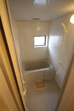 メゾンプリネール　Ａの浴室|バス