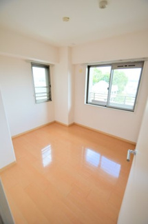 【洋室】 | ドルチェ若草