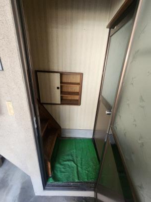 坊門町貸家の玄関