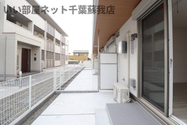 コンフォール古市場 ANNEXのバルコニー|専用庭