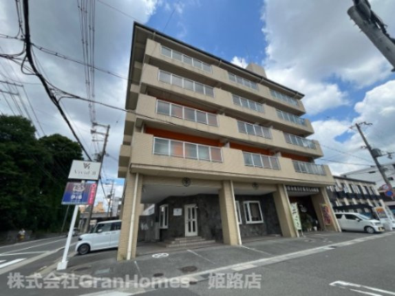 ピュア東姫路の外観