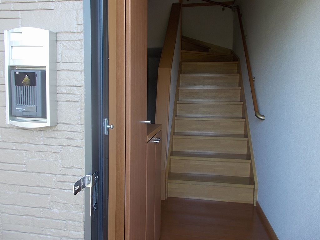 ファースト　デューⅤの玄関