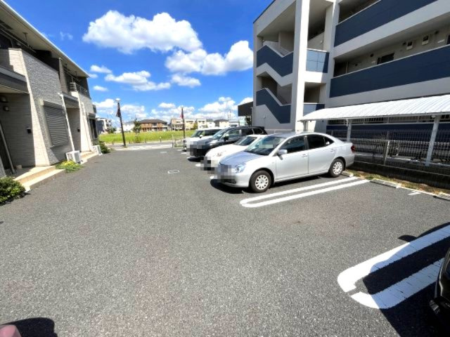 ルルドの駐車場|駐車スペースもあります