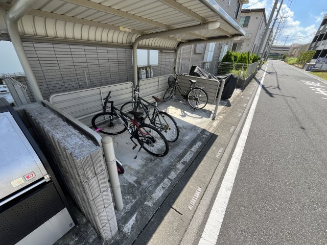 ルルドのその他共用部分|駐輪場です