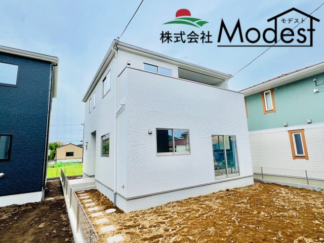 高崎市藤塚町の外観|年中無休で平日の仕事終わり夜２０時まで受付可能です。
事前のご予約がオススメです。お気軽にお問い合わせください。